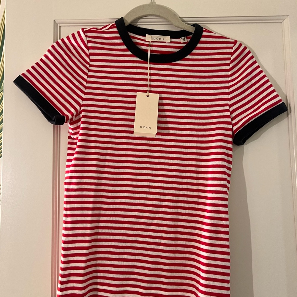 Doen T-Shirt with Red and White Stripes